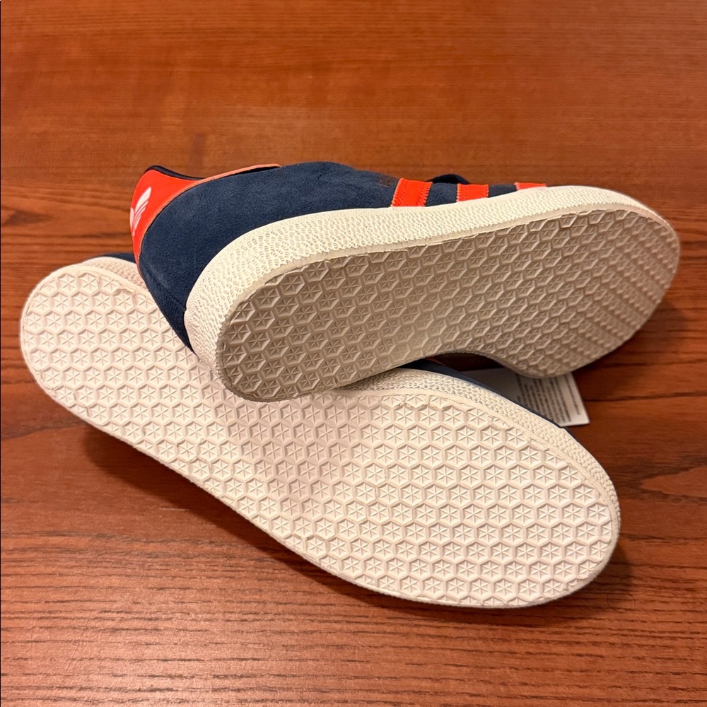 NWT Adidas Originals Gazelle Shoes - Picture 5 of 7